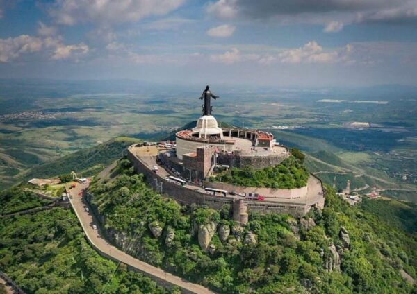 Christ the King, Catrinas, Mommies and Mineral De La Luz - Mineral De La Luz