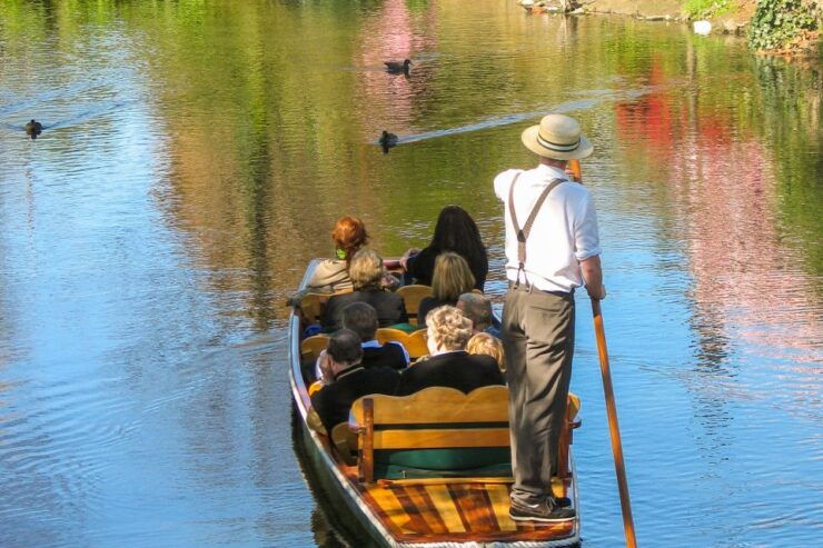 Christchurch: Gondola Ticket and Punt Ride on the Avon River - Experience