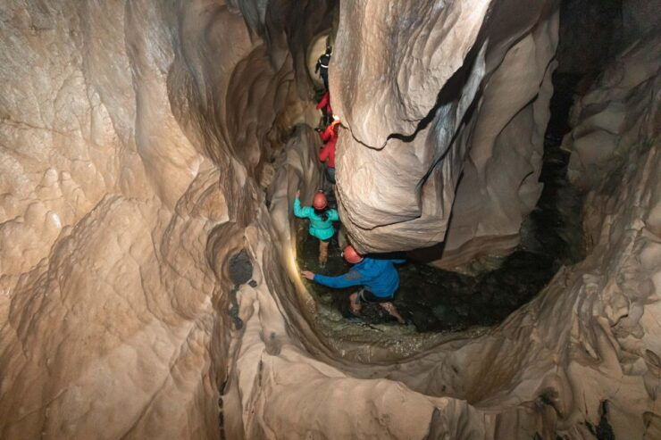 Christchurch: Guided Cave Stream and Castle Hill Tour - Duration and Availability