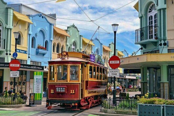 Christchurch: Hop-On Hop-Off Tour by Vintage Tram - Immerse Yourself in the Beauty of Hagley Park