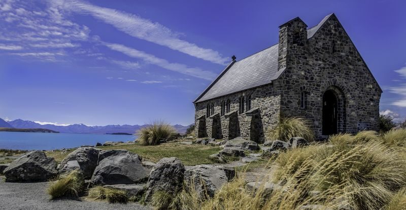 Christchurch to Lake Tekapo One-Way Small Group Tour - The pie-shop stop: a small detail with real value