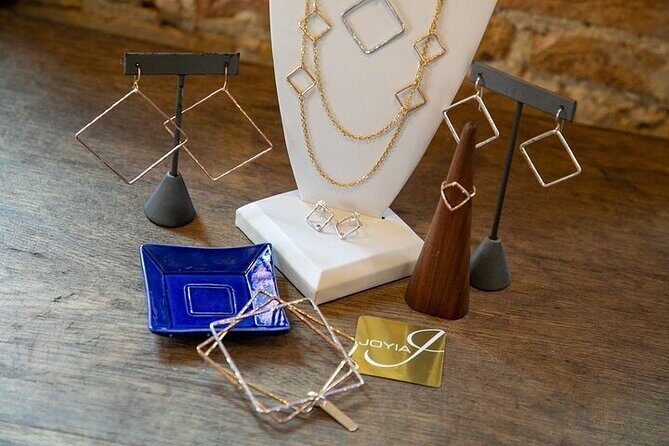 Christiansted's Artisan Shopping Tour - The Shopping Experience: Authenticity and Variety