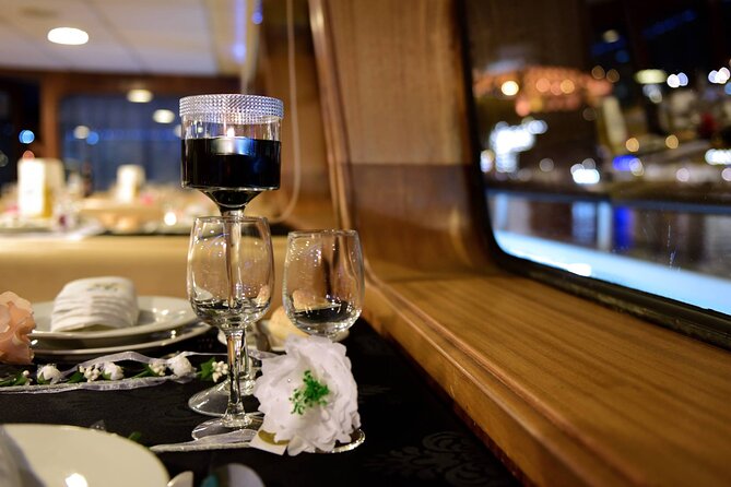 Christmas All Inclusive Dinner River Cruise With DJ on Board - All-Inclusive Dinner Menu