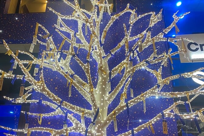 Christmas and Eve Dinner Near Eiffel Tour - Common Questions