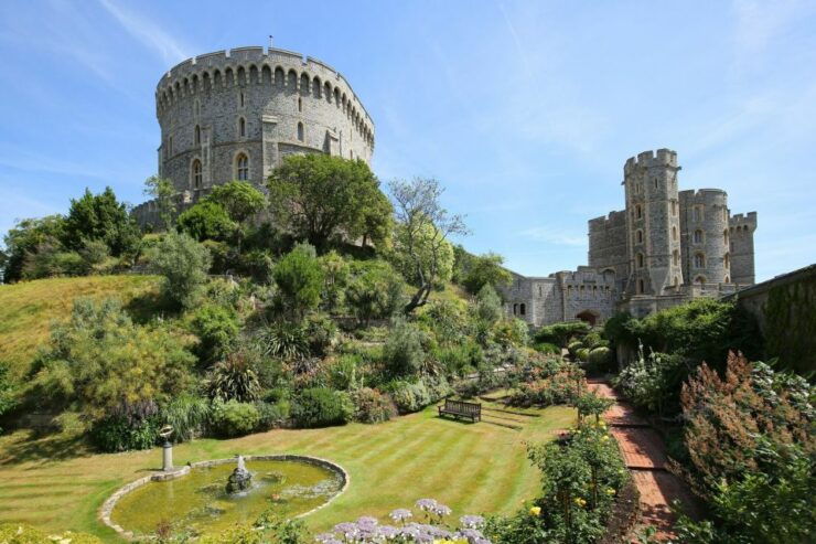 Christmas Day Trip to Windsor, Oxford & Avebury With Lunch - Trip Details