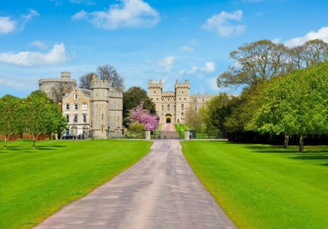Christmas Day Trip to Windsor, Oxford & Avebury With Lunch - Customer Review