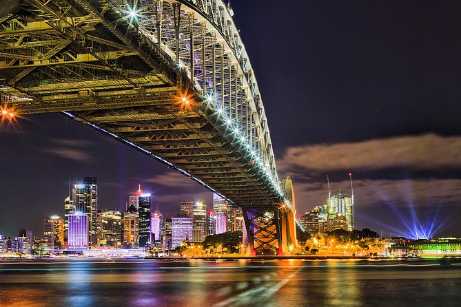 Christmas Eve Dinner on Sydney Harbour - Festive Entertainment: Live Music and Entertainment on Board