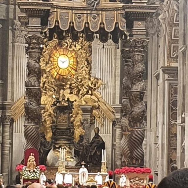 Christmas Eve Mass at the Vatican With Pope Francis - Language Options and Pickup