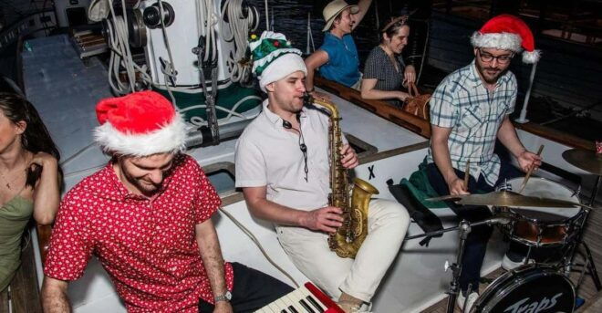 Christmas Holiday Lights Cruise Aboard Schooner America 2.0 - Additional Onboard Offerings