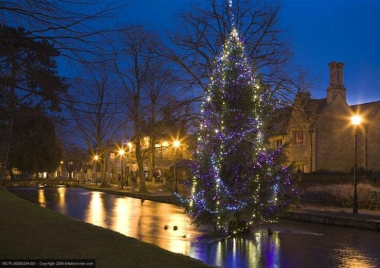 Christmas in Oxford, the Cotswolds and Stratford With Lunch - Experience Highlights