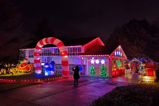 Christmas in Victoria and the Butchart Gardens - Festive Lights at Inner Harbour