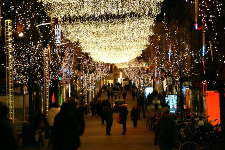 Christmas Journey in Aarhus - Walking Tour - Experience Highlights