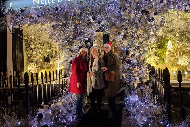 Christmas Lights Private Taxi Tour - Learn About Londons History