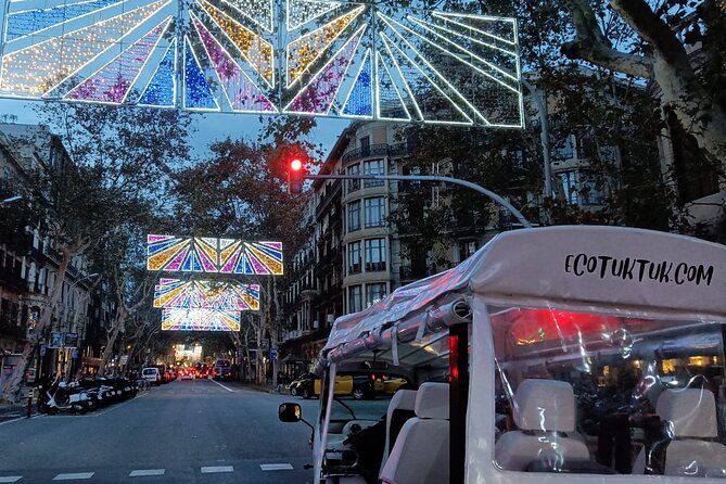 Christmas Lights Tour of Barcelona in Private Eco Tuk Tuk - Cancellation Policy