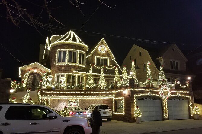 Christmas Lights Tour of Dyker Heights Brooklyn - Exploring the Dyker Heights Christmas Lights Tour in Depth