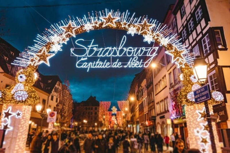 Christmas Magic: A Guided Walking Tour in Strasbourg - Tour Highlights and Main Stops