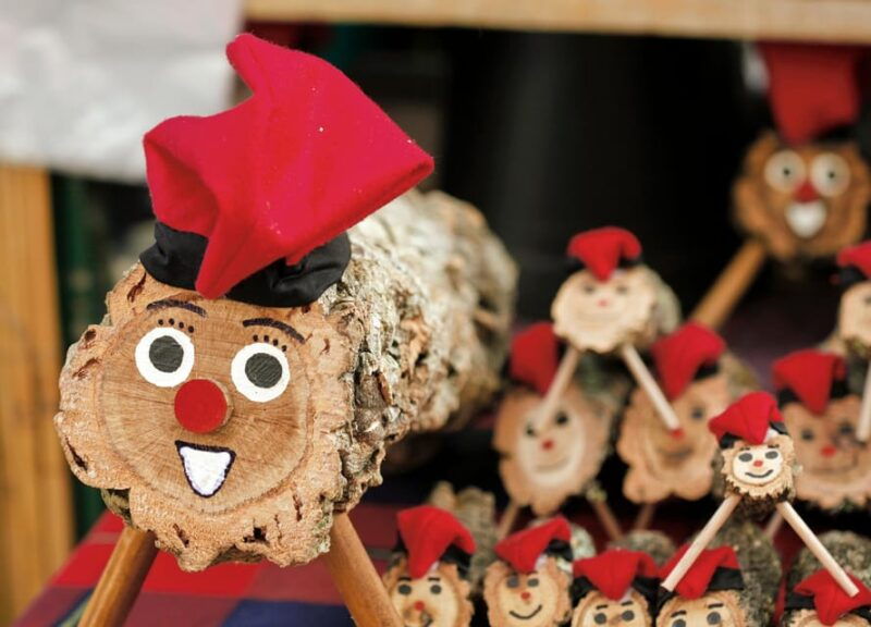 Christmas Magic in Barcelona’s Gothic Quarter - Key Points