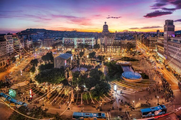 Christmas Magic in Barcelona’s Gothic Quarter - Experience Details