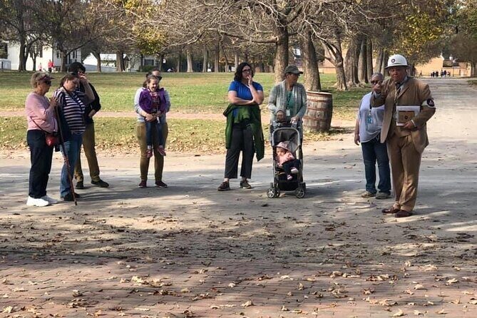 Christmas on the Homefront: A 1-Hour World War II Character Tour - A Closer Look at the Experience