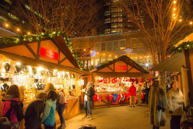 Christmas Sparkle: A Private Festive Tour of Pittsburgh - Good To Know