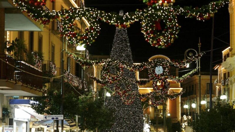 Christmas tour: from the nativity scenes of San Gregorio Armeno to the lights of Sorrento - Good To Know