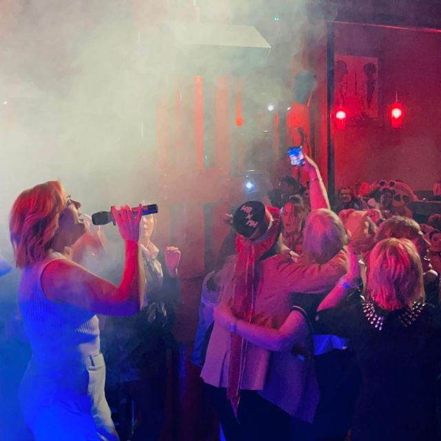 Christmas With the Stars Hosted by Tribute Live Singer - Full Description