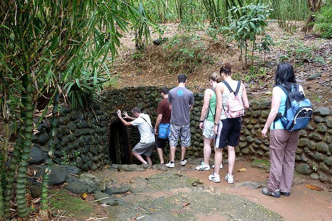Chu Chi Tunnel With Cao Dai Temple Tour From Ho Chi Minh - Visitor Experience
