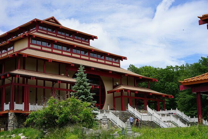 Chuang Yen & Woodbury 1-Day Tour from NYC | Kids 50% Off - An In-Depth Look at the Tour Experience