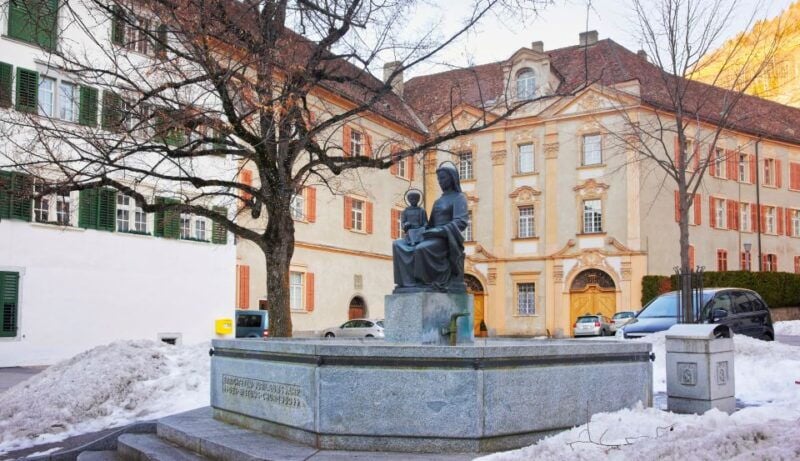 Chur: Express Walk With a Local in 90 Minutes - Additional Information