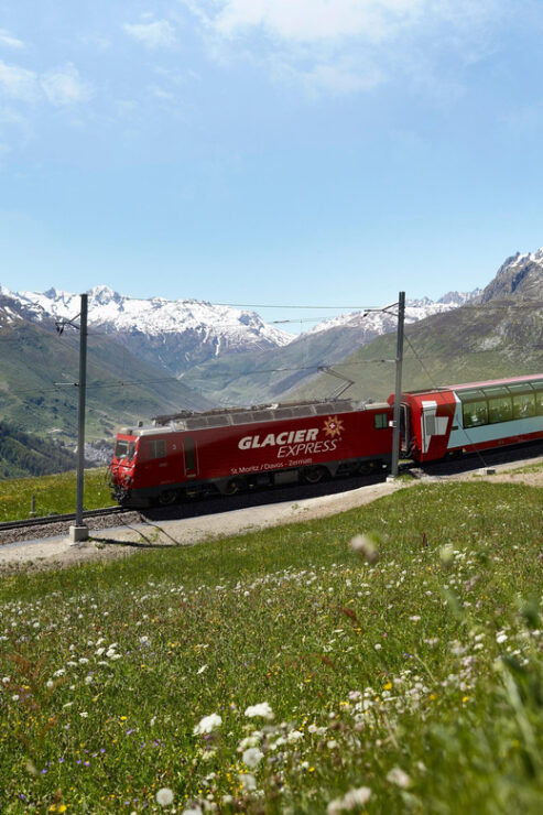 Chur/St. Moritz: Glacier Express Between Chur and St. Moritz - Booking and Pricing