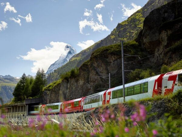 Chur/St. Moritz: Glacier Express Between Chur and St. Moritz - Train Journey Highlights