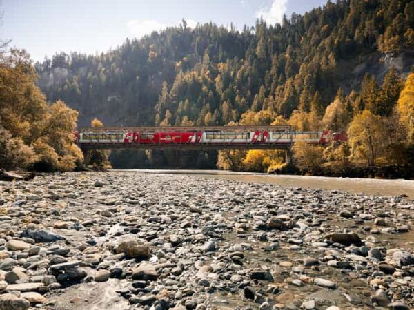 Chur/St. Moritz: Glacier Express Between Chur and St. Moritz - Planning Your Trip
