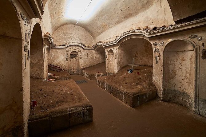 Church of Santa Luciella Ai Librai Private Tour  - Naples - Location and Hidden Charm of the Church