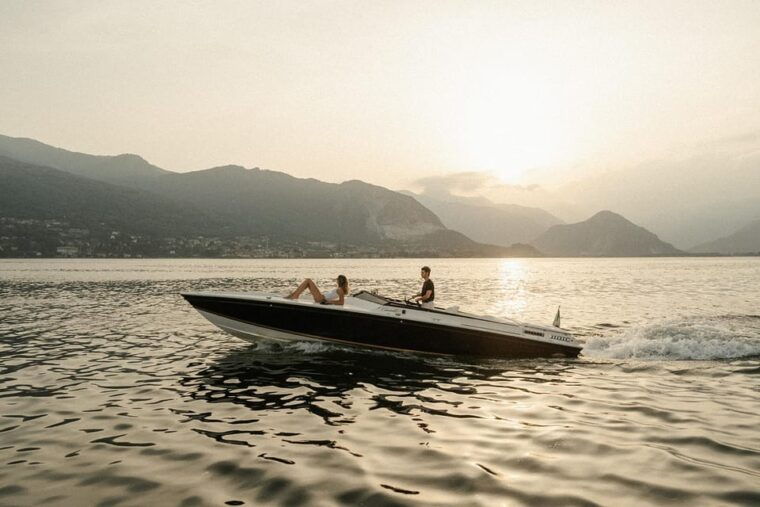 Cigarette Fast Speed Experience Lake Maggioe - FAQs