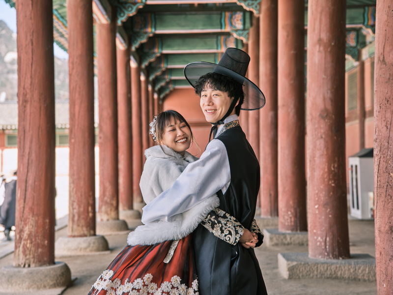 Cinematic Hanbok Photoshoot Experience - Should you book it?
