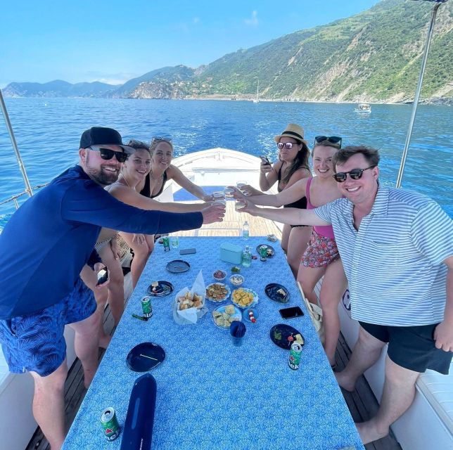 Cinque Terre Boat Tour With a Traditional Ligurian Gozzo - Language Options