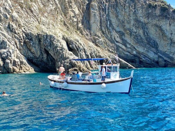 Cinque Terre Boat Tour With a Traditional Ligurian Gozzo - The Sum Up