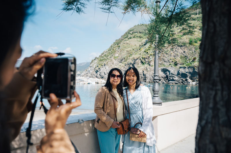 Cinque Terre Day Tour from Florence - Choosing a tour leader or transport only