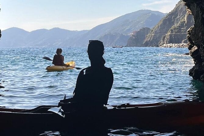 Cinque Terre Kayak Adventure From Riomaggiore - Guides Interaction With Feedback