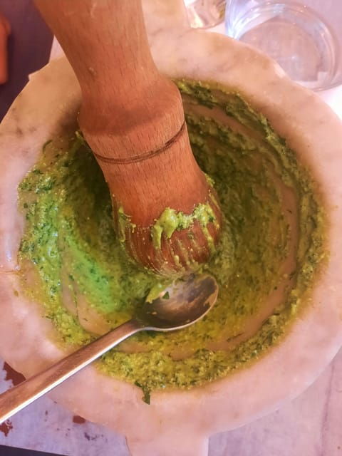 Cinque Terre: Pesto Making Class With Wine and Food Tasting - Delicious Wine and Food Pairings