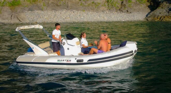Cinque Terre Shared Dinghy Six Hours Personalized Tour - Boat Features and Inclusions