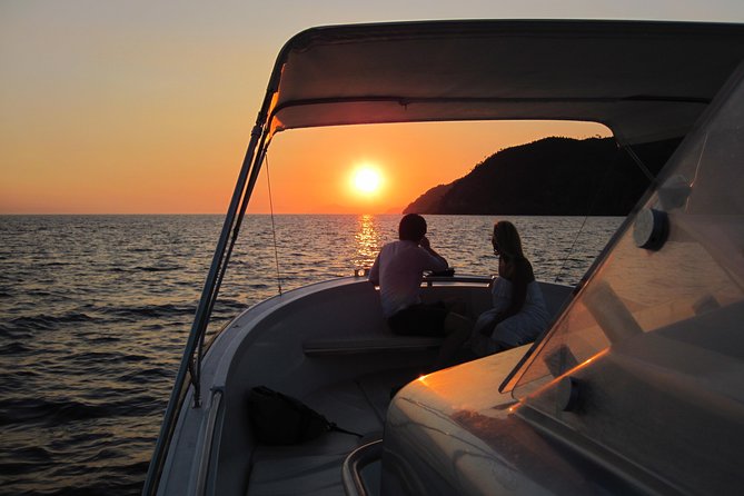 Cinque Terre Small-Group Boat Tour  - Monterosso Al Mare - Aperitifs and Prosecco on Board