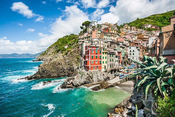 Cinque Terre Small Group Tour Max 15 People From Livorno Port - Tour Location and Group Size