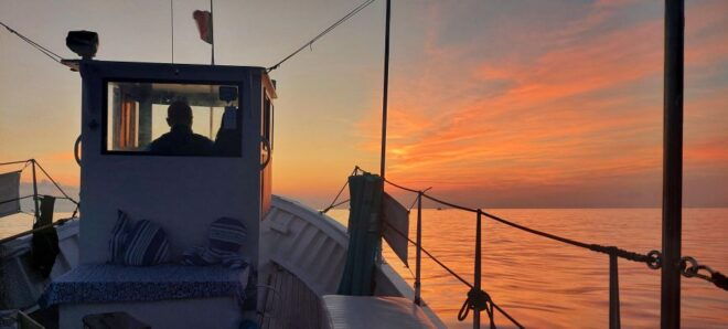 Cinqueterre Sunset Boat Tour With Traditional Ligurian Gozzo - Important Information