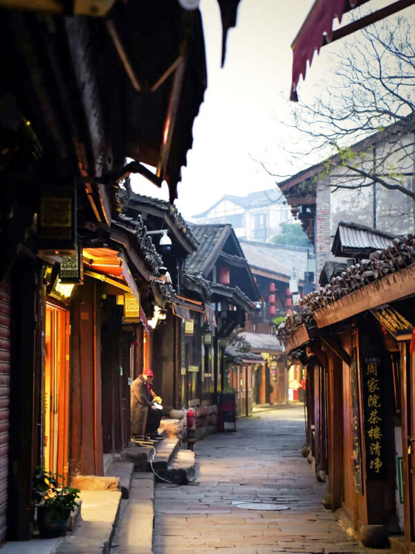 Ciqikou Old Town & Yangtze Cableway Small Group Tour - Pace, transport, and the small-group format