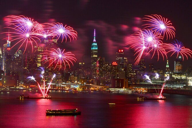 Circle Line: New Years Eve Dinner & Fireworks Cruise (All Ages) - Good To Know