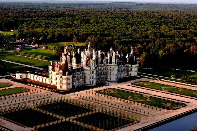 Circuit 2 Castles Around Blois: Chambord Cheverny - The Sum Up