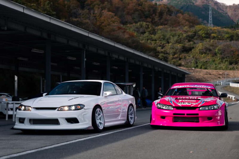 Circuit Ride in a Toyota 2JZ Chaser Drift Taxi - Good To Know