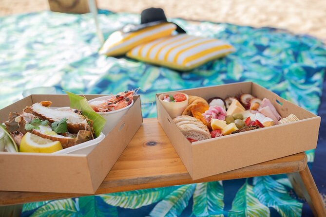 Circumnavigate Magnetic Islands Famous Five - Indulge in Local Island Cuisine