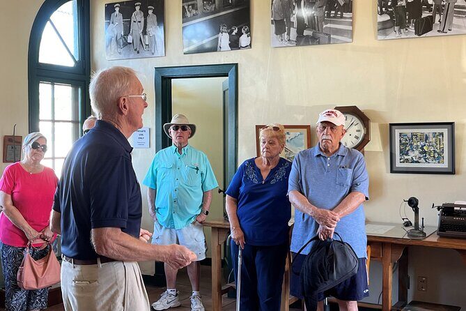 Circus Secrets of Venice Trolley Tour - Who Will Love This Tour?  